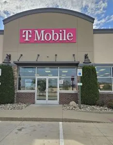 T-Mobile Cabela Dr & Stewart Ln