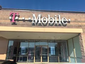 T-Mobile 22nd & Kolb