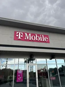 T-Mobile Grant Rd & E Tanque Verde Rd