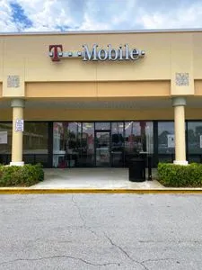 T-Mobile N Congress & Hypoluxo Rd