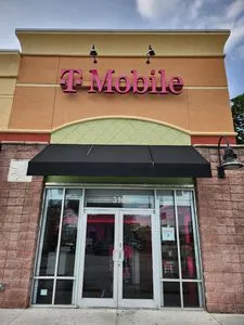 T-Mobile Boynton Beach & Congress
