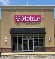 T-Mobile Main & Maynard