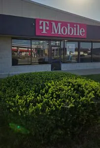 T-Mobile Philo Rd & E Florida Ave