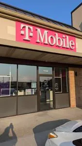 T-Mobile Hwy 96 E & Centerville Rd