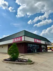 T-Mobile Fayetteville Rd & Sandstone Dr