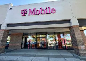 T-Mobile Chkalov Dr & SE 5th St
