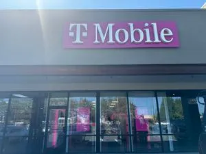 T-Mobile Fisher's Landing Marketplace