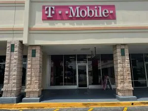 T-Mobile 21st St & Indian River Blvd