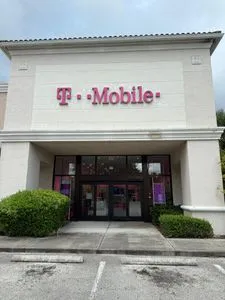 T-Mobile 20th St & 66th Ave
