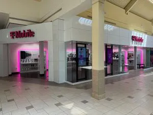 T-Mobile The Mall of Victor Valley