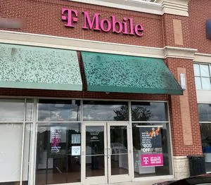 T-Mobile Fletcher Dr & N Hill Dr
