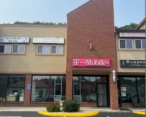 T-Mobile Main St & Edgewood Ave