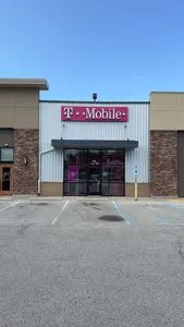 T-Mobile E Sunset Dr & S East Ave