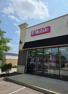 T-Mobile Royalton & Treeworth