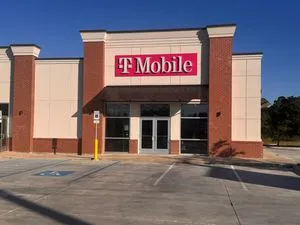 T-Mobile US 90 & Walmart Dr