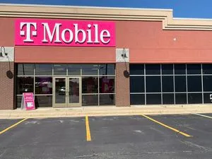 T-Mobile 4th St SW & Technology Pl
