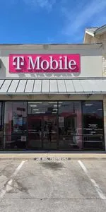 T-Mobile S Main St & Adams Dr