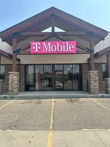 T-Mobile Broadway & 10th