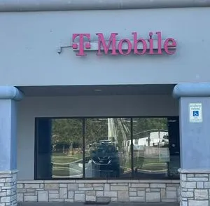 T-Mobile Detroit Rd & Crocker Rd