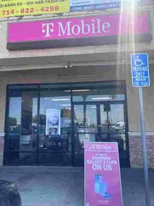 T-Mobile Magnolia & Westminster