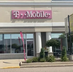 T-Mobile Highland Rd & Fisk
