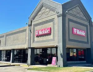 T-Mobile Kemp Blvd & Kell Blvd