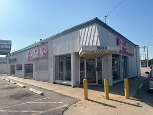 T-Mobile Geo Washington Bvld & E Harry St