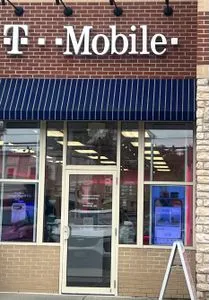 T-Mobile Main St & S Union Rd