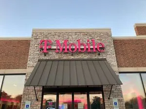 T-Mobile Route 83 & Plainfield Rd