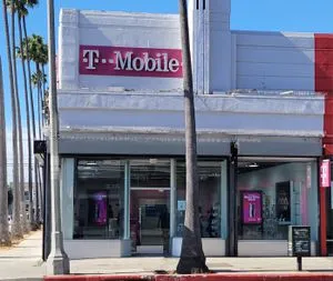 T-Mobile N Avalon Blvd & E I St