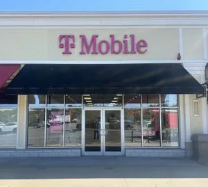 T-Mobile Market Basket Plaza Wilmington