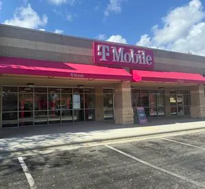 T-Mobile Oleander Dr & Peachtree Ave