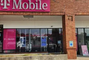 T-Mobile Bypass Rd & Redwing Dr