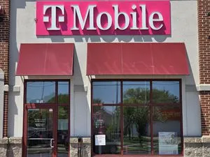 T-Mobile Frontenac Dr & Menard Rd
