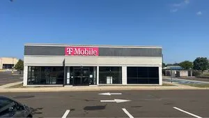 T-Mobile Commerce Cir & Bristol Pike