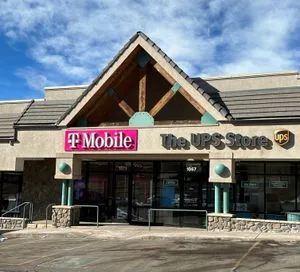 T-Mobile Woodland Park Plaza