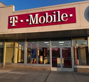T-Mobile Macdade Blvd & Fairview Rd