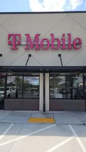 T-Mobile Xenia Towne Square