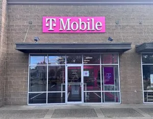 T-Mobile E Yelm Ave & Creek St