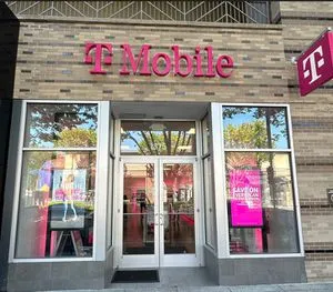 T-Mobile Ridge Hill Shopping Center