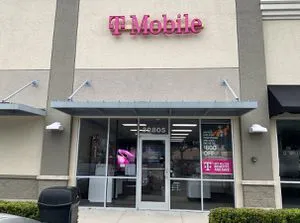 T-Mobile Eiland Blvd & Coconut Ln