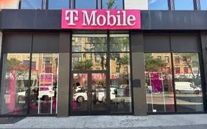 T-Mobile Southern Blvd & Aldus St