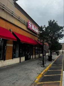 T-Mobile E 174th St & Bryant Ave