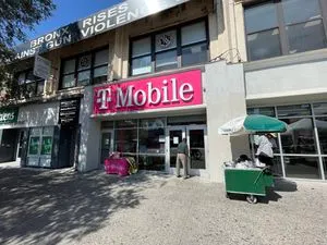 T-Mobile Fordham Rd & Jerome Ave