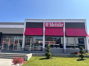 T-Mobile White Plains Rd & Story Ave