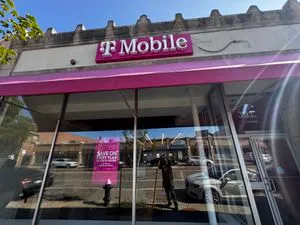 T-Mobile Coolidge Corner