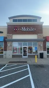 T-Mobile Bass Lk Rd & Shingle Crk Pkwy