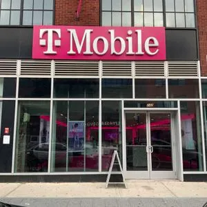 T-Mobile Bedford & 4th