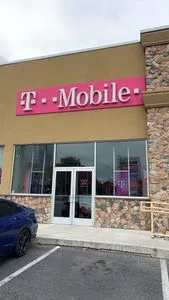 T-Mobile Shore Pkwy and Bay Pkwy