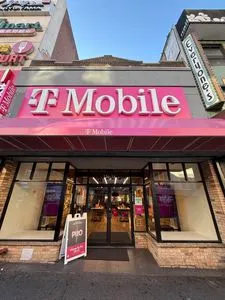 T-Mobile 86th & Bay Pkwy